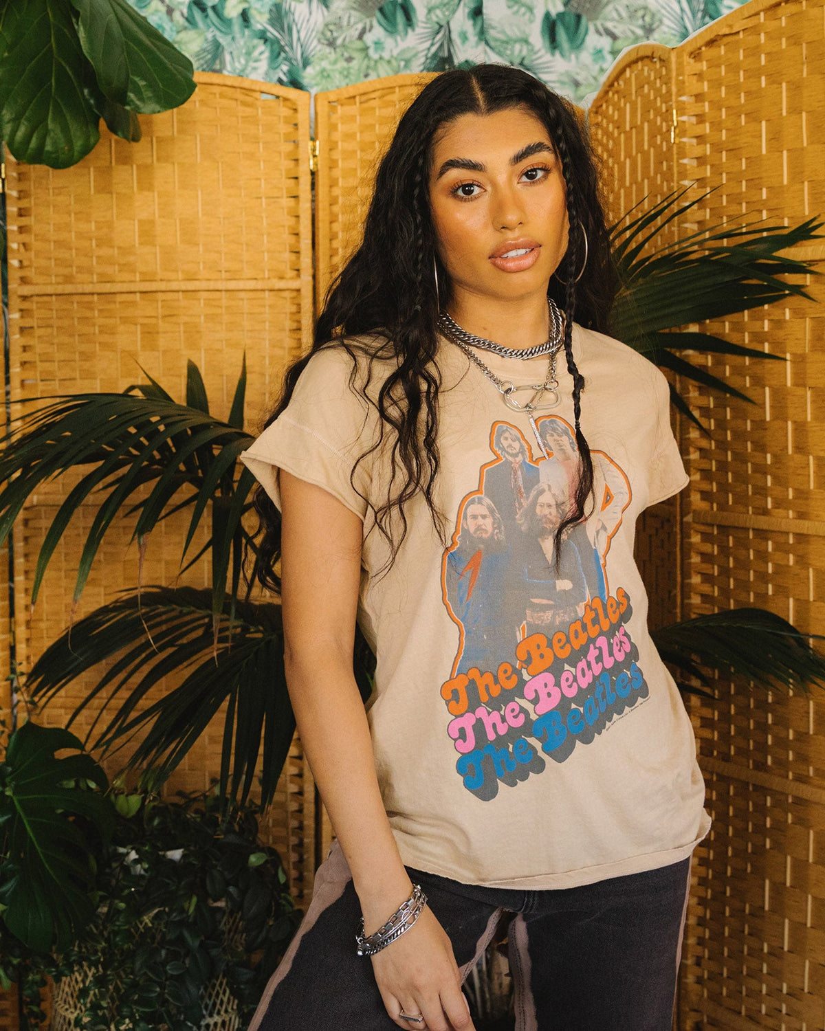 Women's The Beatles Group Pose Easy Tee product image 2