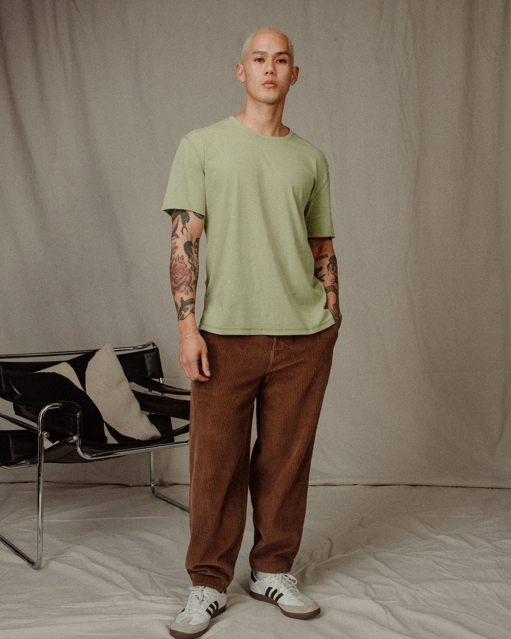 Mens Easy Tee product image 2