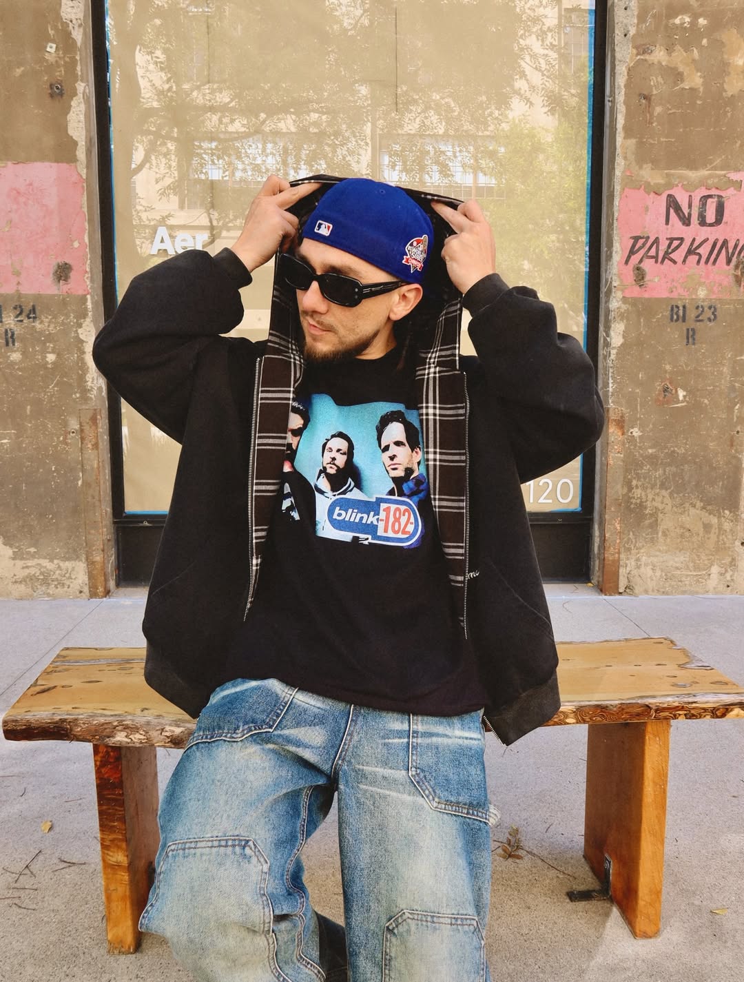 Always Sunny X Bl1Nk 182 Premium Black T-Shirt product image 1