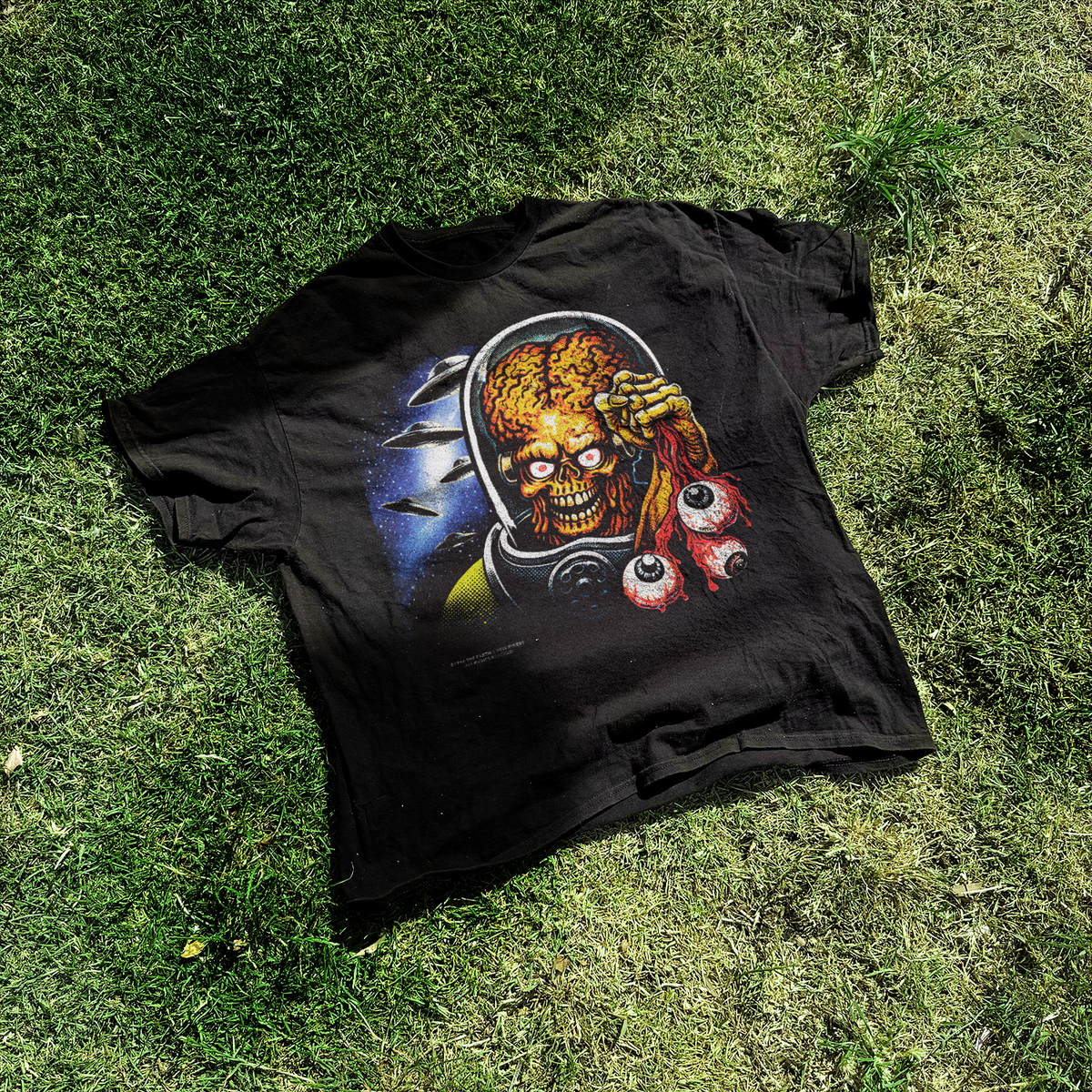 1996 Mars Attacks 'Eyeballs' Vintage Washed Promo Tee product image 1