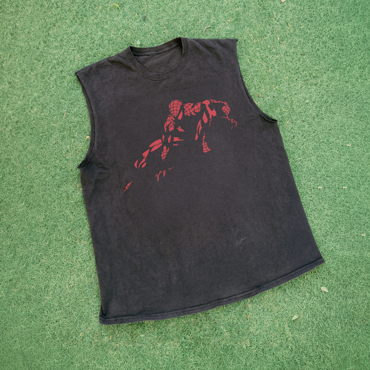Spider 'Crouch' Man Vintage Washed Black Cut-Off Tee product image 1